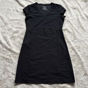L.L. Bean Black Short Sleeve Dress | Size Small | Casual Work Travel Essential